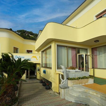 לאיגואליה Hotel Delfino מראה חיצוני תמונה