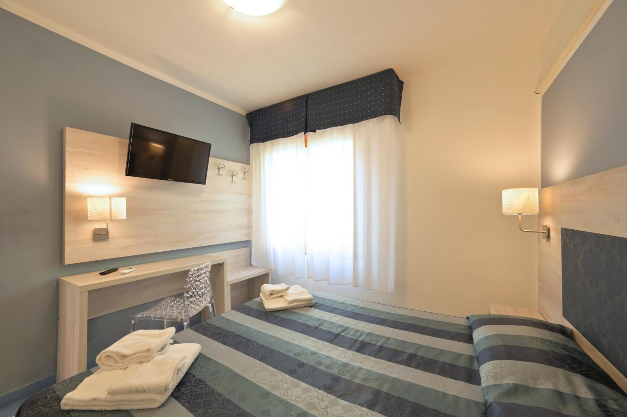 לאיגואליה Hotel Delfino מראה חיצוני תמונה