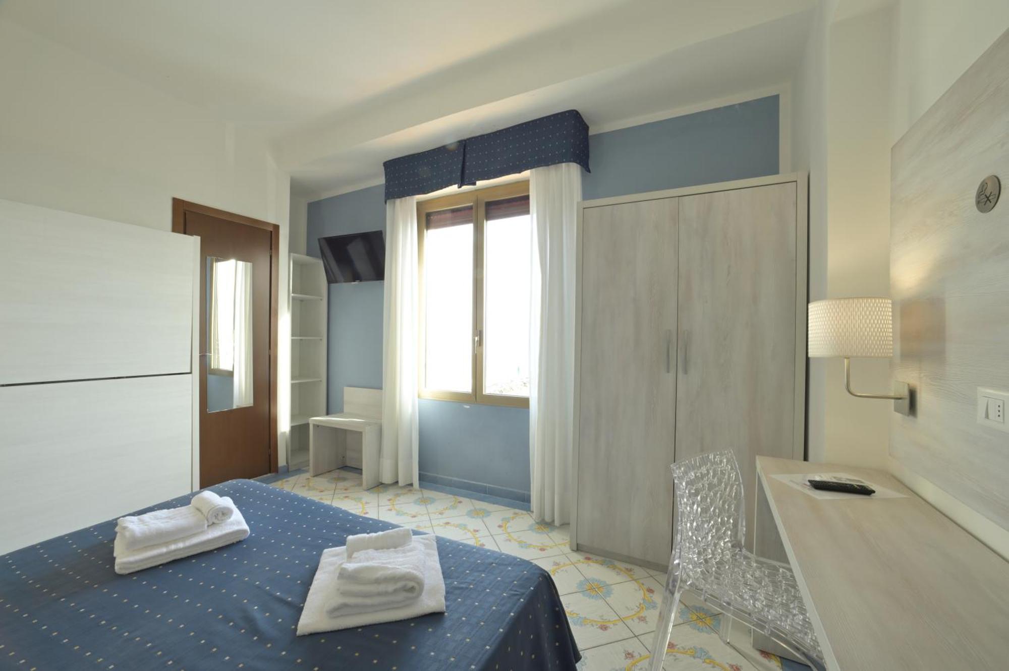 לאיגואליה Hotel Delfino מראה חיצוני תמונה