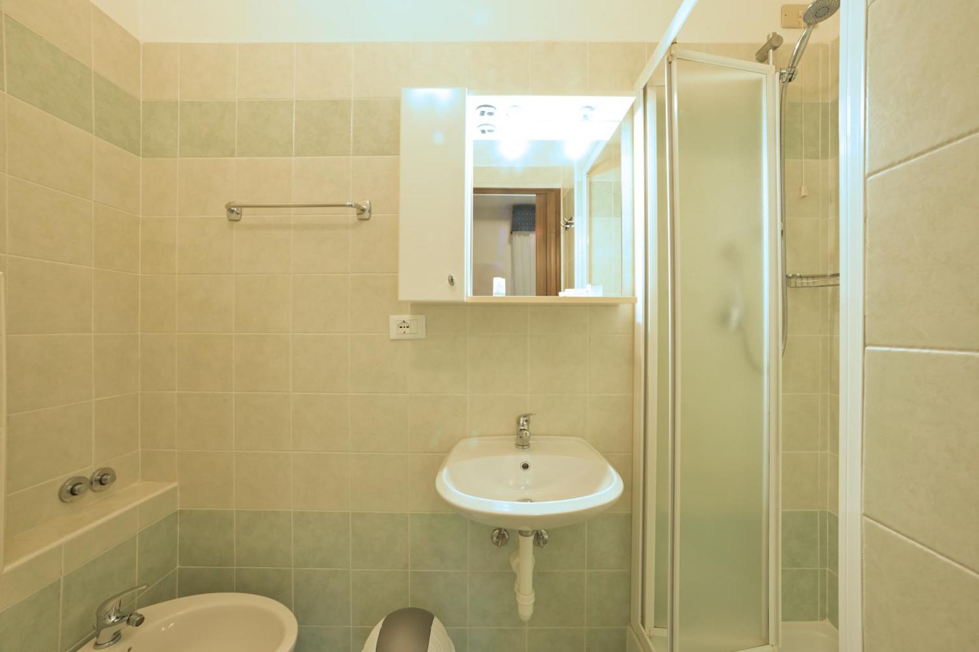 לאיגואליה Hotel Delfino מראה חיצוני תמונה