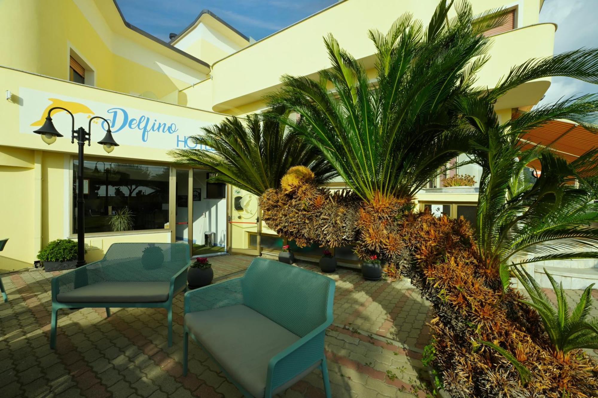 לאיגואליה Hotel Delfino מראה חיצוני תמונה