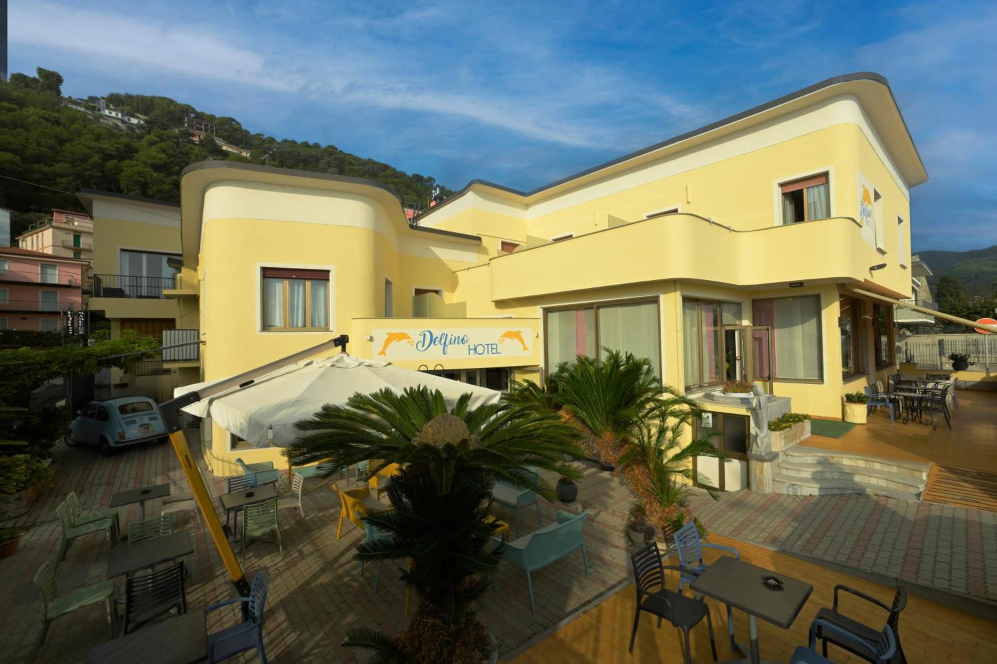 לאיגואליה Hotel Delfino מראה חיצוני תמונה