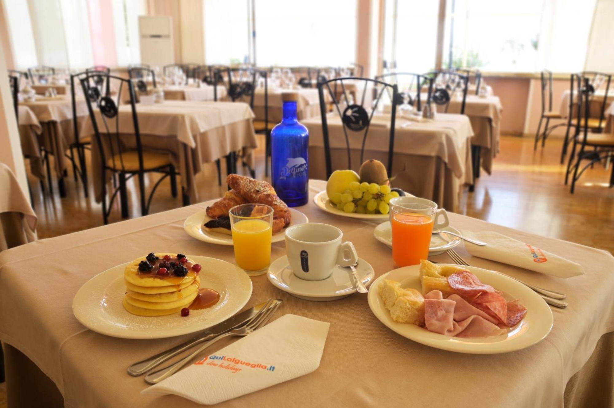 לאיגואליה Hotel Delfino מראה חיצוני תמונה