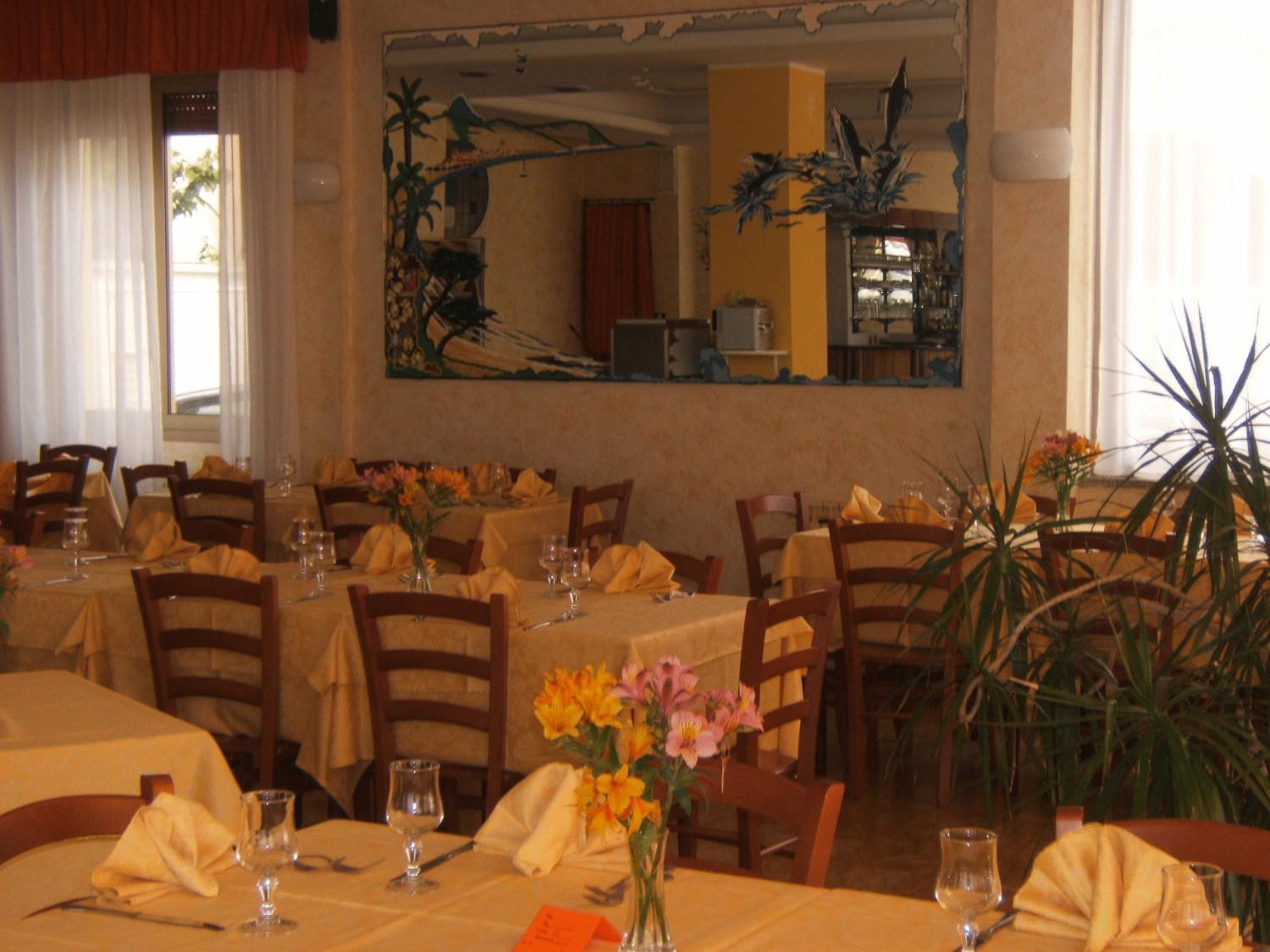 לאיגואליה Hotel Delfino מראה חיצוני תמונה