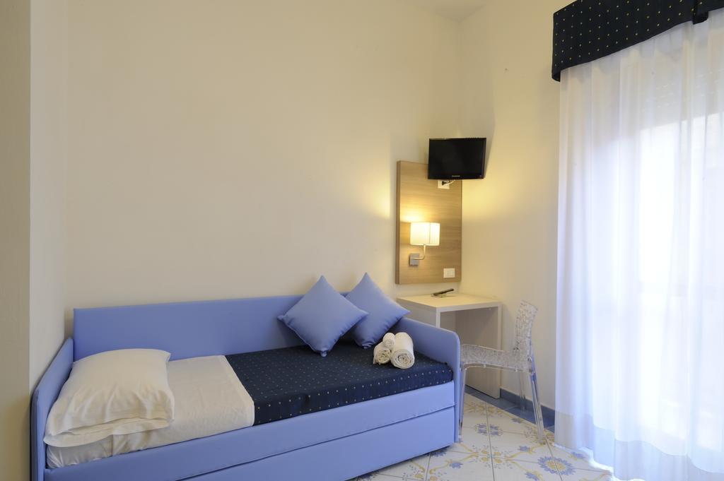 לאיגואליה Hotel Delfino מראה חיצוני תמונה