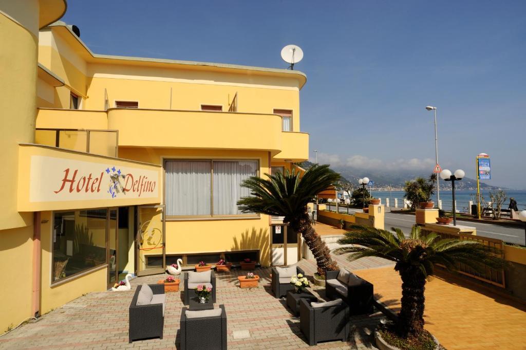 לאיגואליה Hotel Delfino מראה חיצוני תמונה