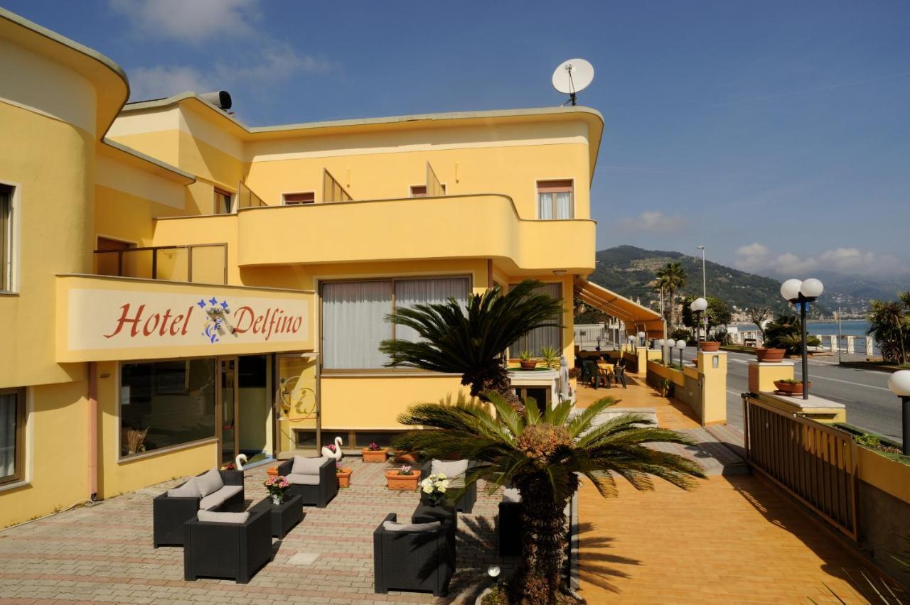 לאיגואליה Hotel Delfino מראה חיצוני תמונה